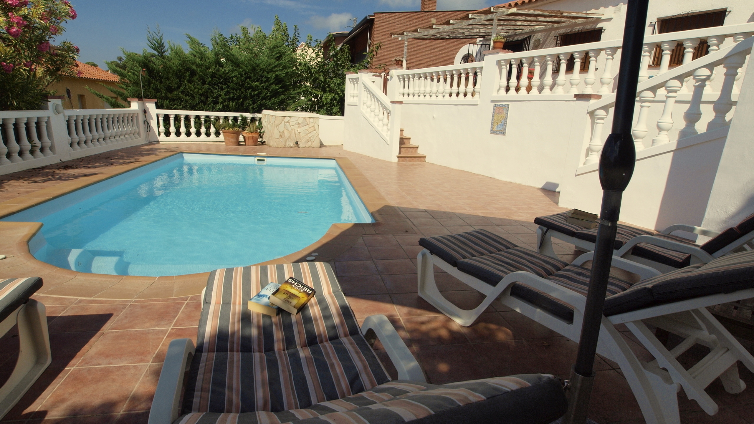 Ferienhäuser Costa Brava Spanien - Oud - Villa Liliana - Sonnenliegen