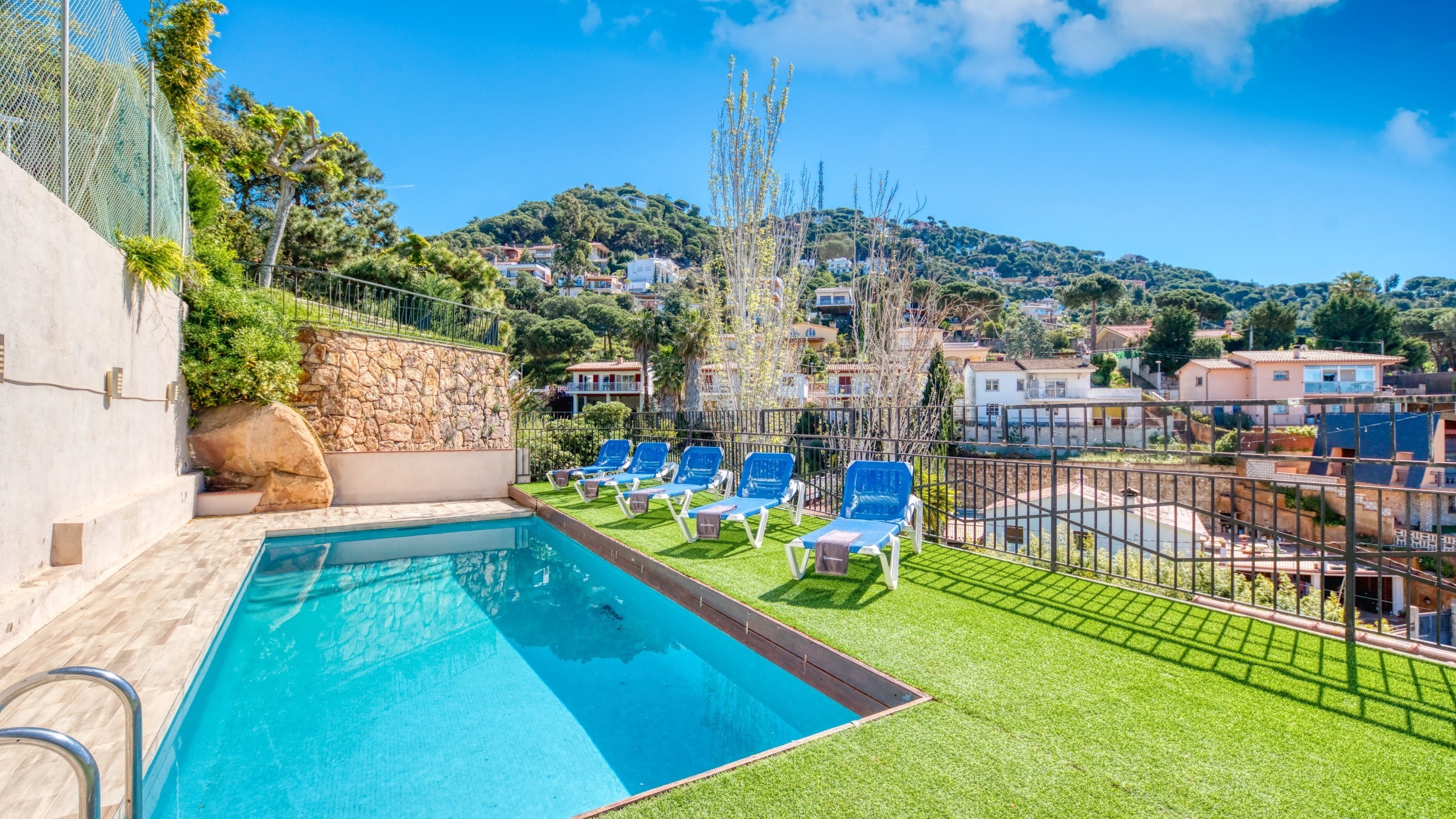 Ferienhäuser - Costa Brava - Spanien - Villa Donna - Sonnenliegen