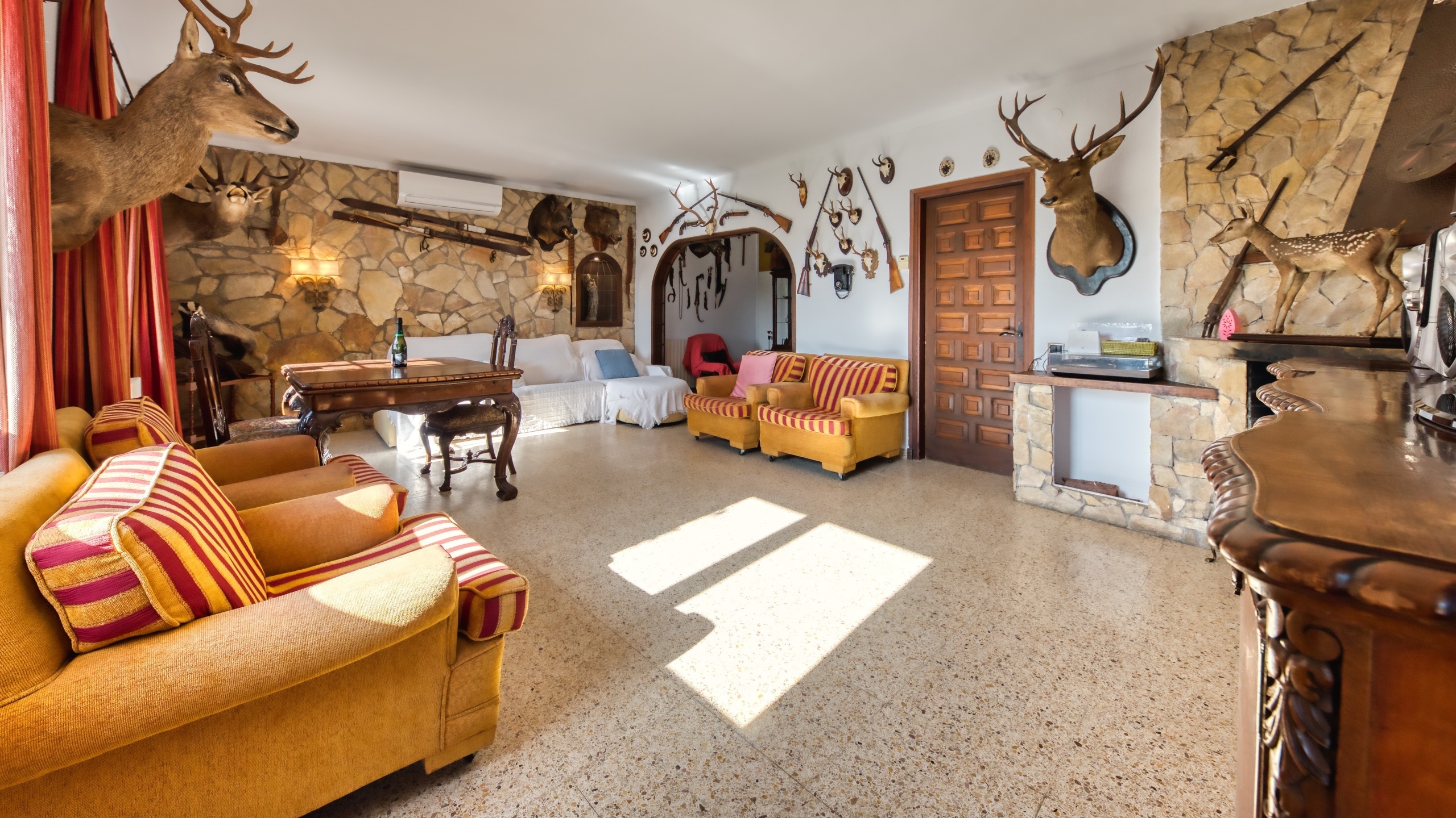 Ferienhäuser Costa Brava Countryside Spanien - Villa Can Bernardi - Wohnbereich