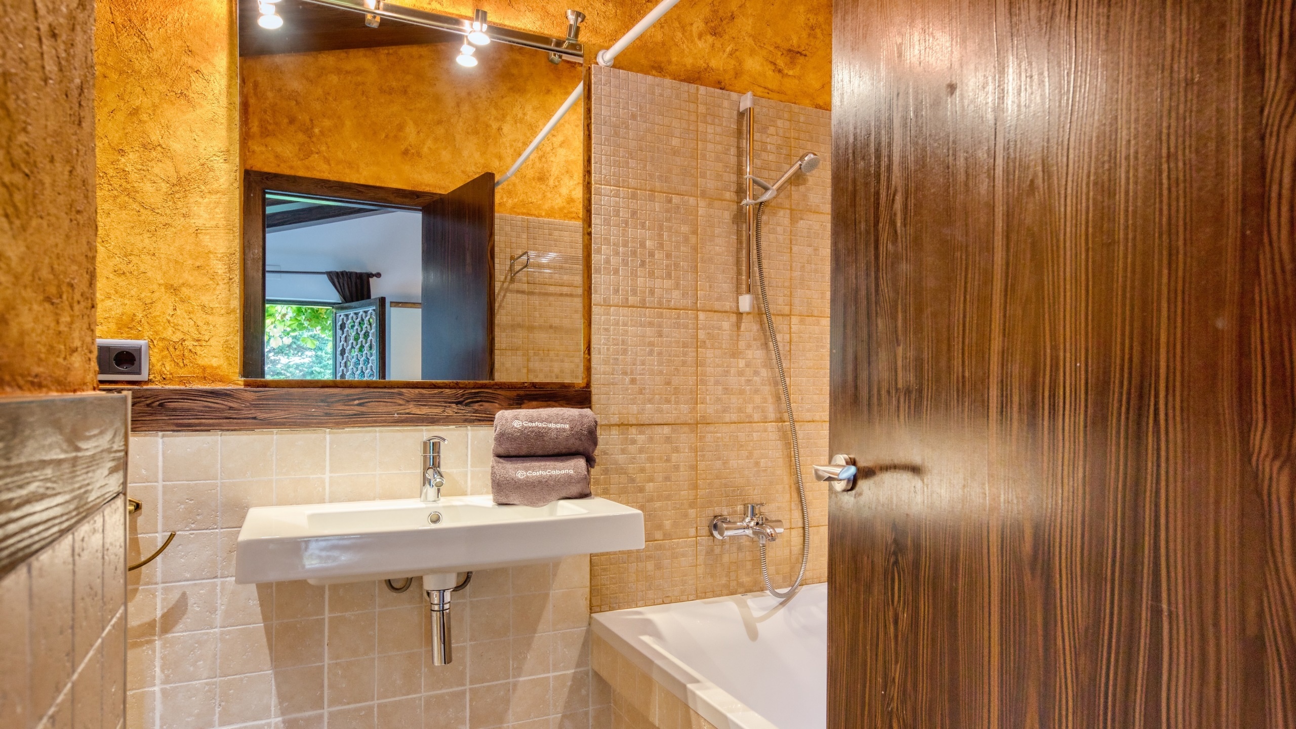 Ferienhäuser Costa Brava Countryside Spanien - Villa Can Bernardi - En-suite Badezimmer