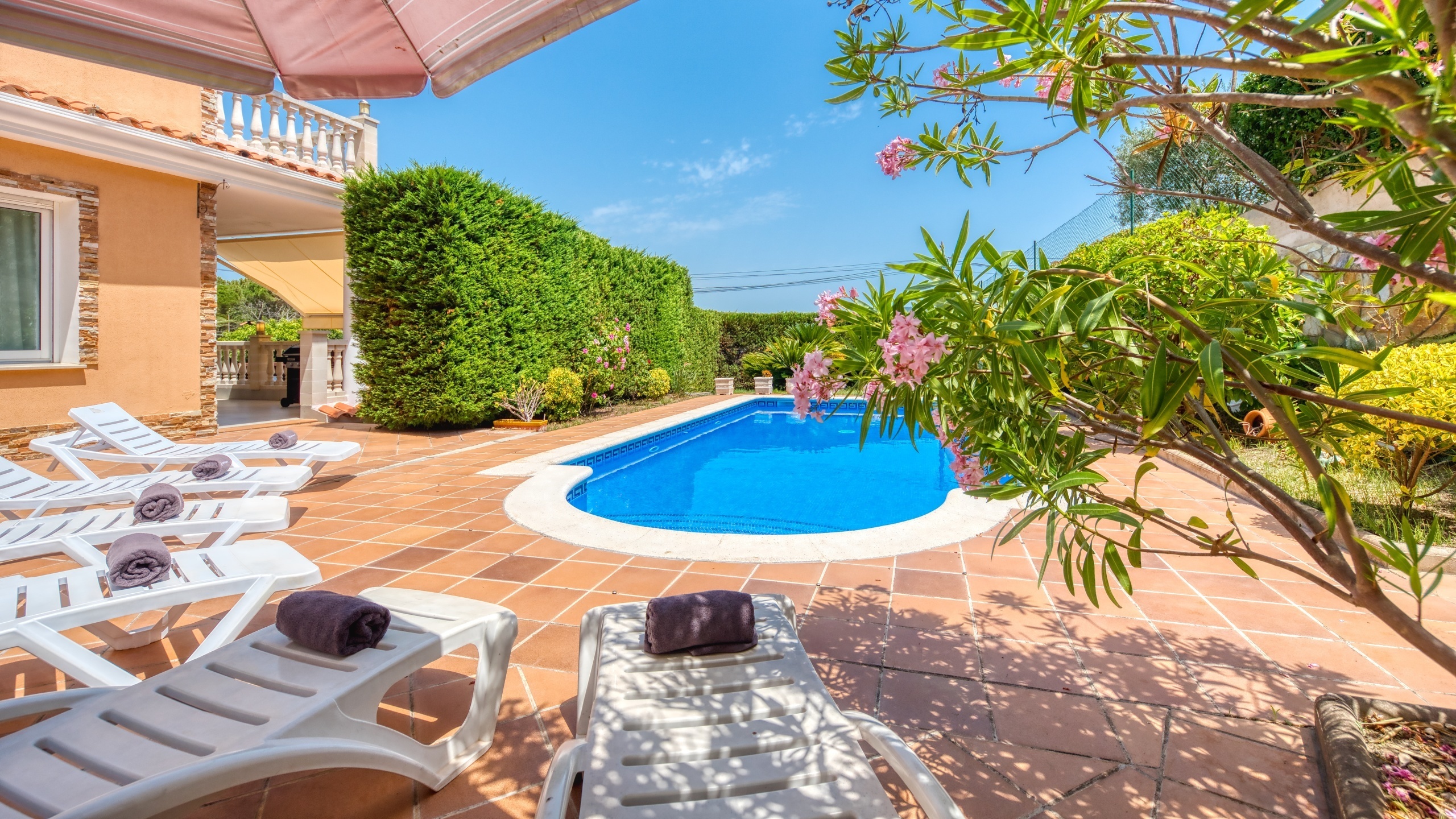 Ferienhäuser - Costa Brava - Spanien - Villa Primavera - Sonnenliegen