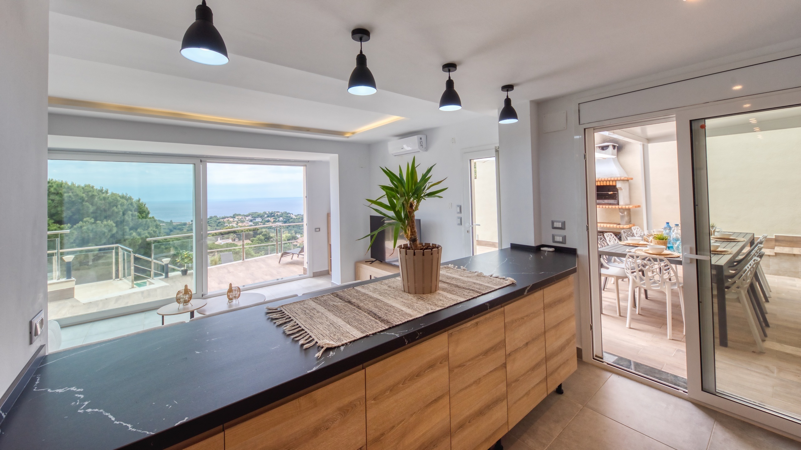 Ferienhäuser Costa Brava Spanien - Villa BellaVista - Offene Küche